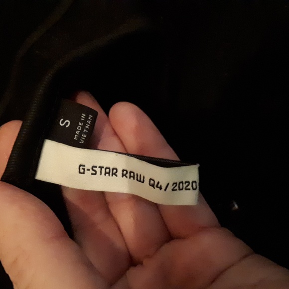 NWT SZ small denim. Pleated skirt. Black in color. Not a lot of give is this - Picture 5 of 6